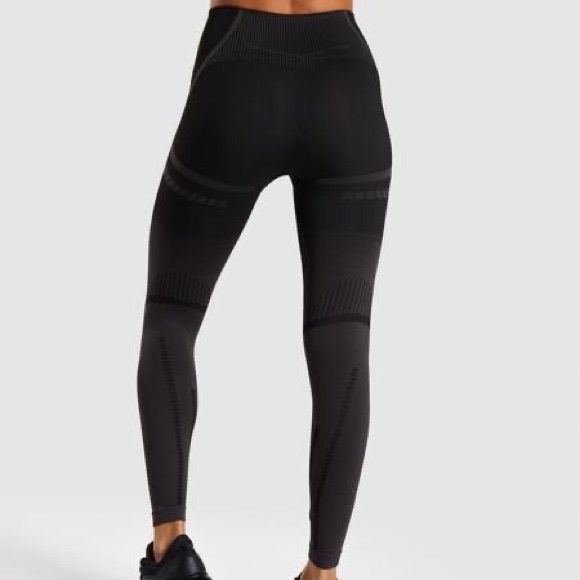 GYMSHARK GEO SEAMLESS LEGGING BLACK - Picture 3 of 6
